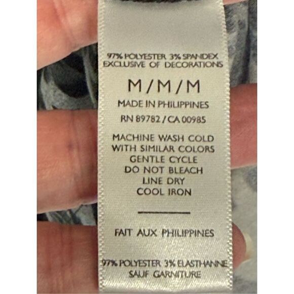 Women’s Natori 2 piece pant pajama set leopard size medium - Picture 10 of 11